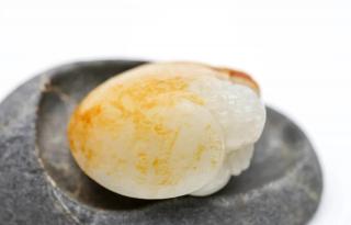 和田玉籽料龙龟寓意